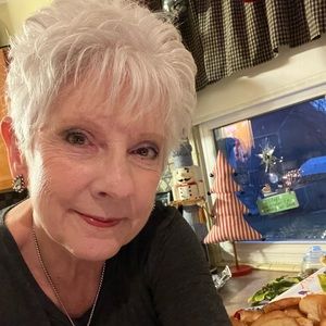 Meet your Posher, Michele